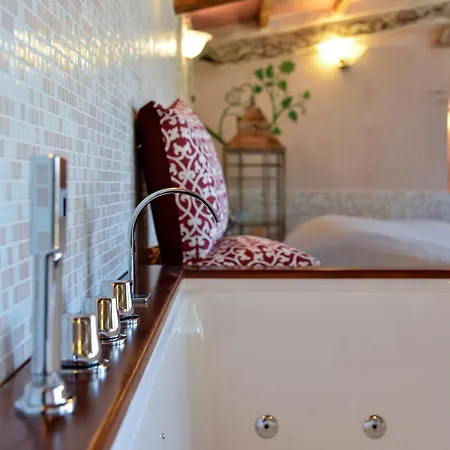 Agriturismo Il Palazzino Hotel *